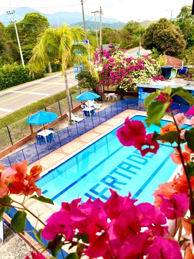 Glamping Girardot & Puerta Del Sol Girardot Hotel